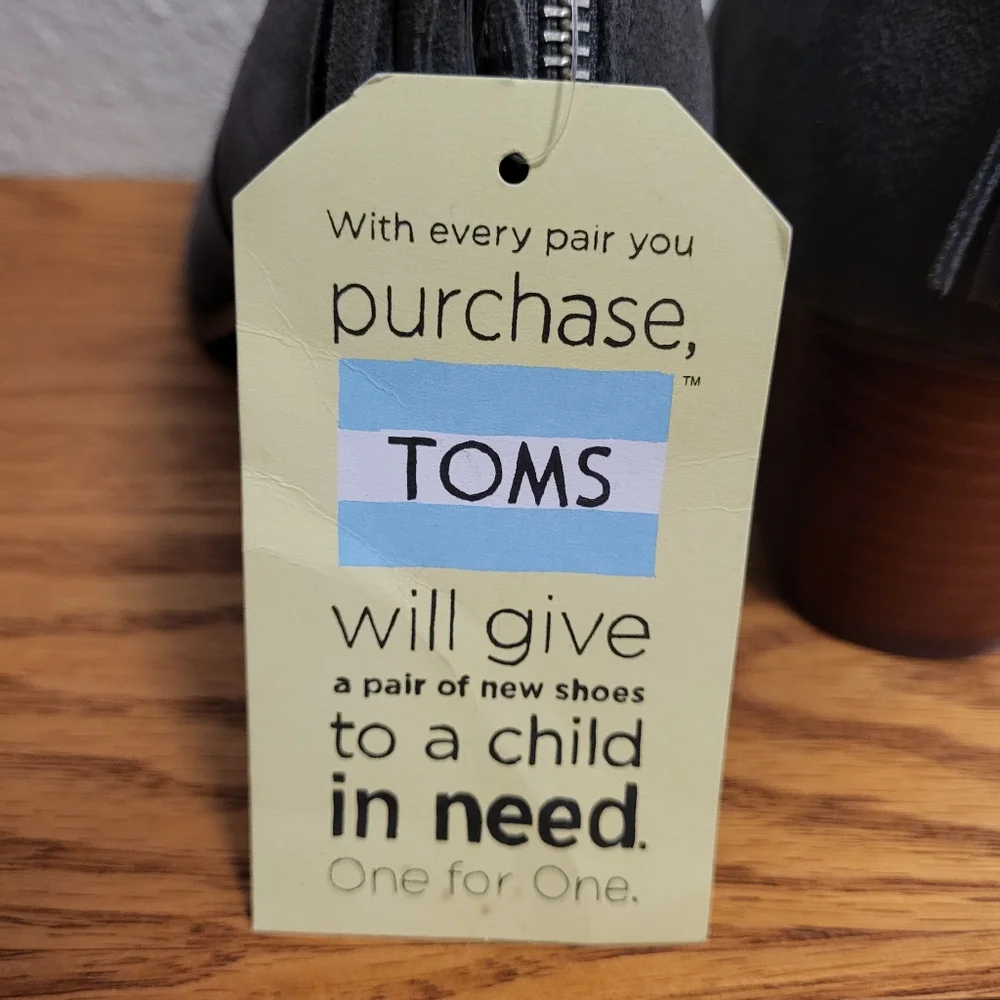 NWT Toms Gray Heeled Booties Size 8
